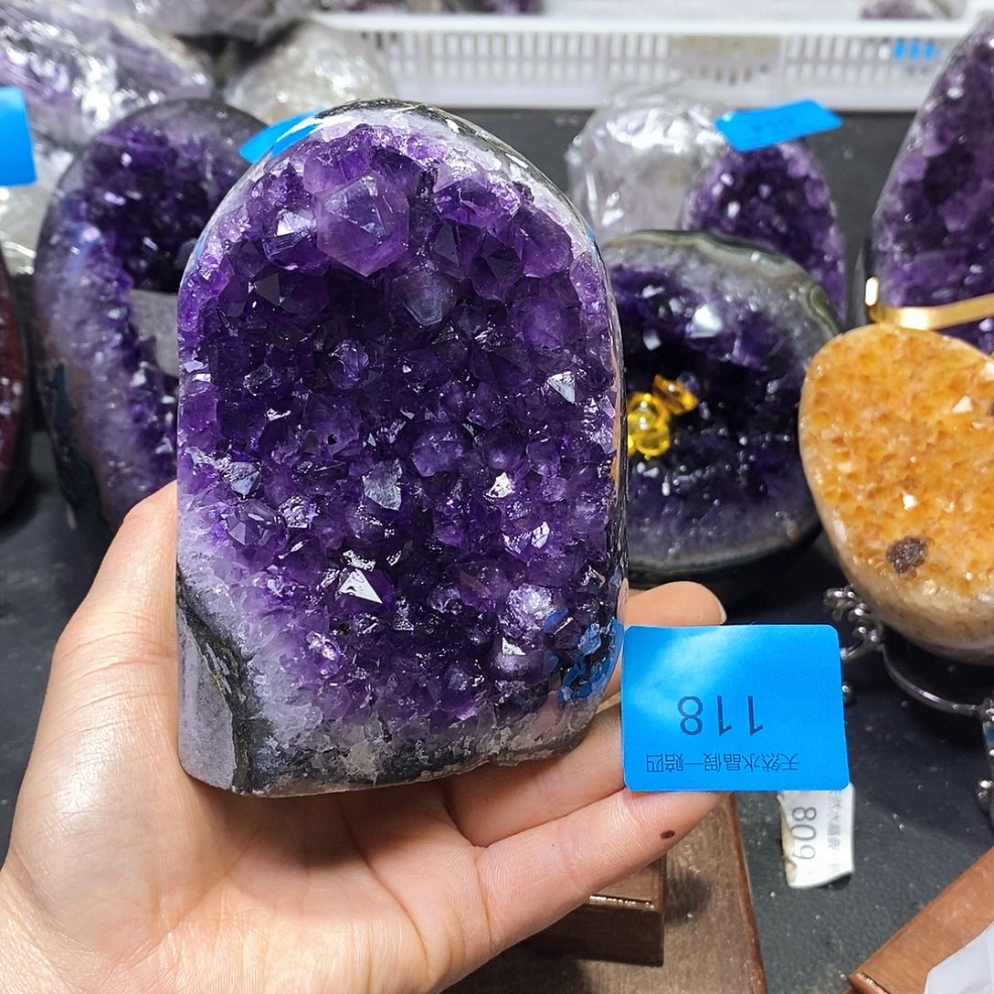 水晶大型摆件（非配饰）未镶嵌