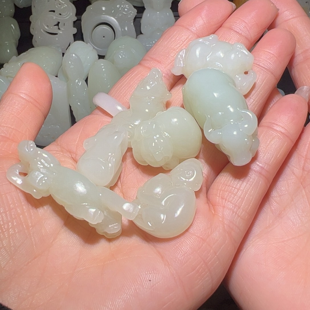 颈饰未镶嵌和田玉林*师