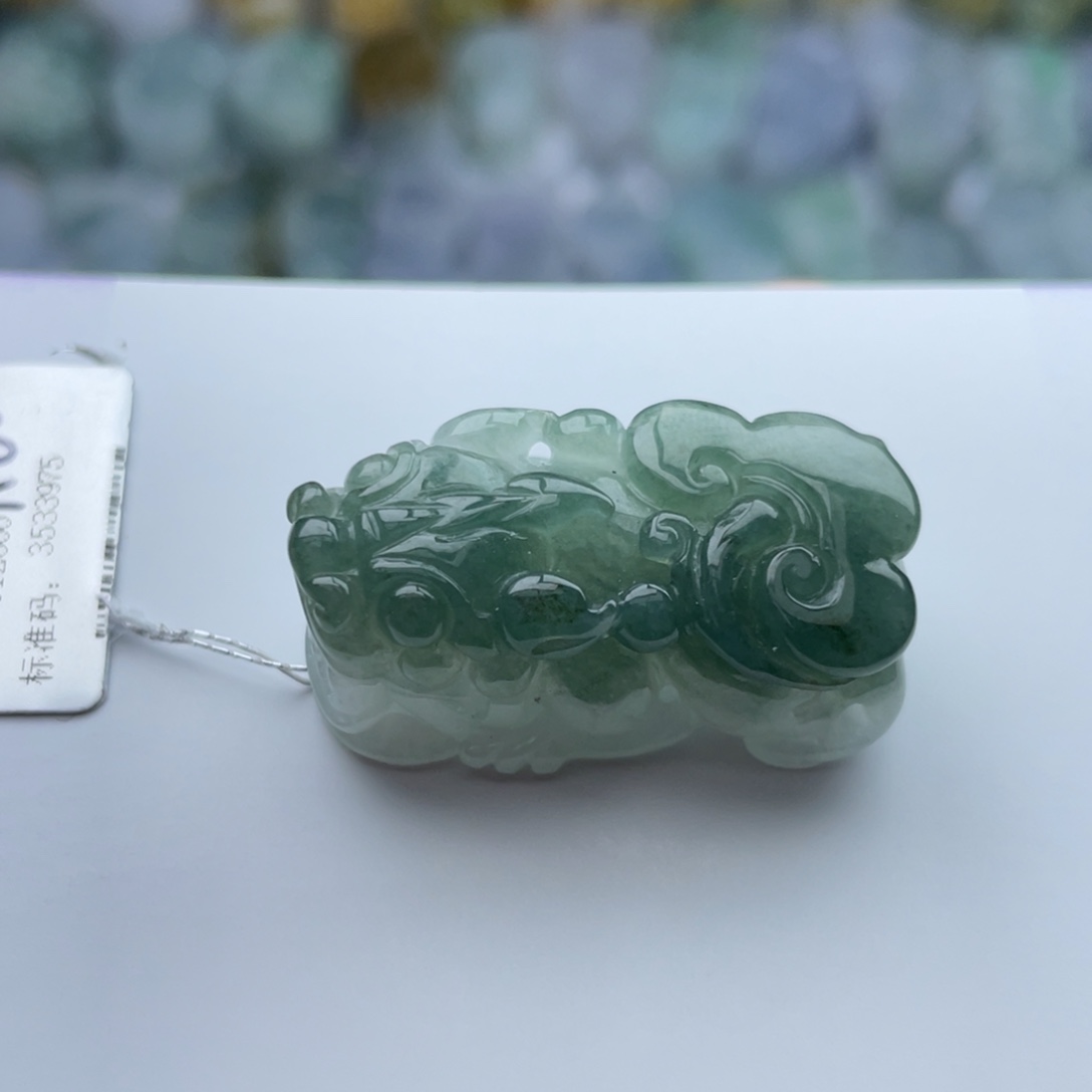 翡翠颈饰未镶嵌貔貅