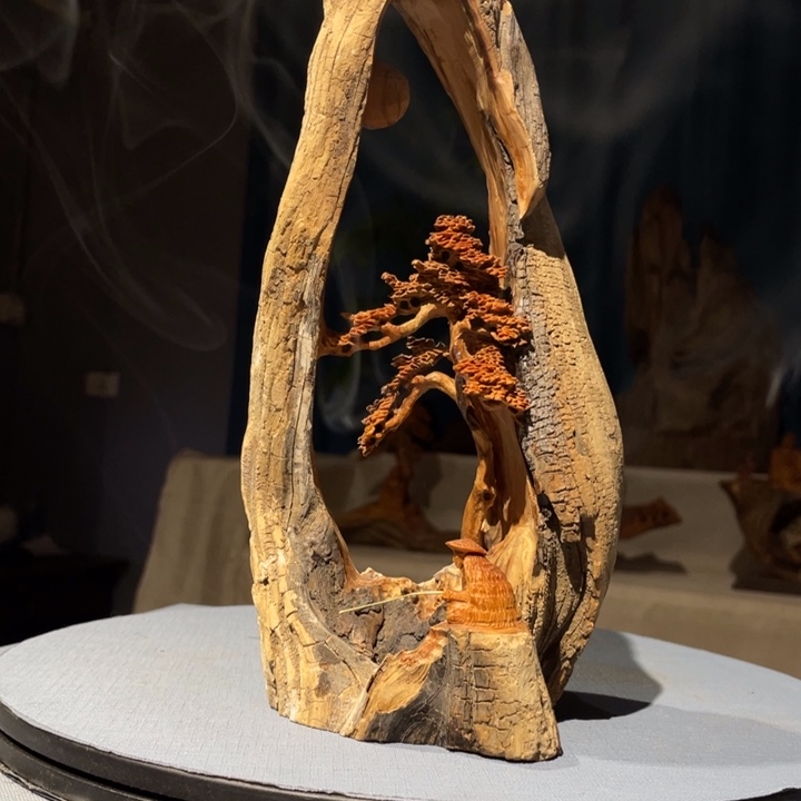 柏木（崖柏）西**雪独钓寒江雪摆件