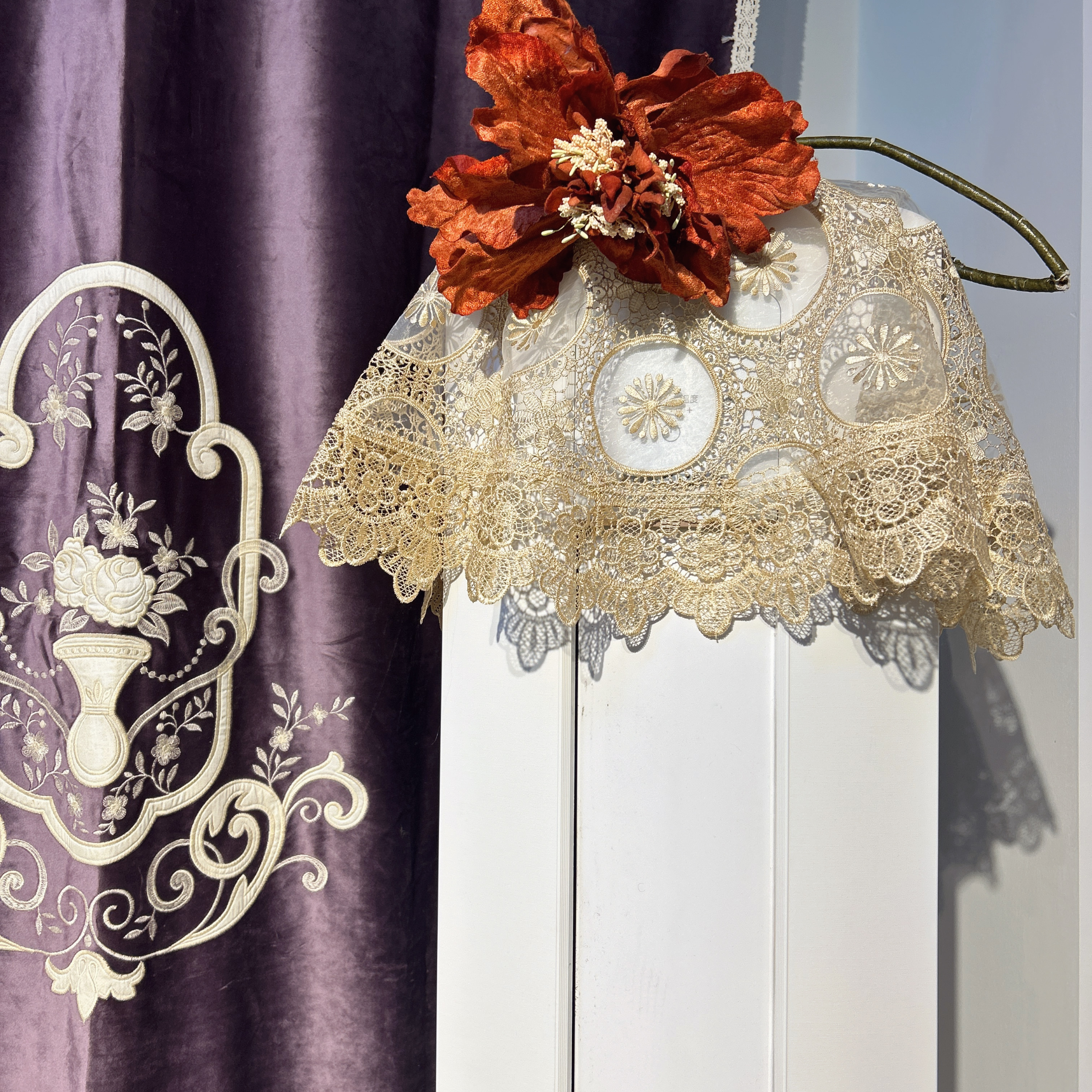 DY018-43玻璃纱（85*85cm圆）米底圆中花镂空多功能盖巾