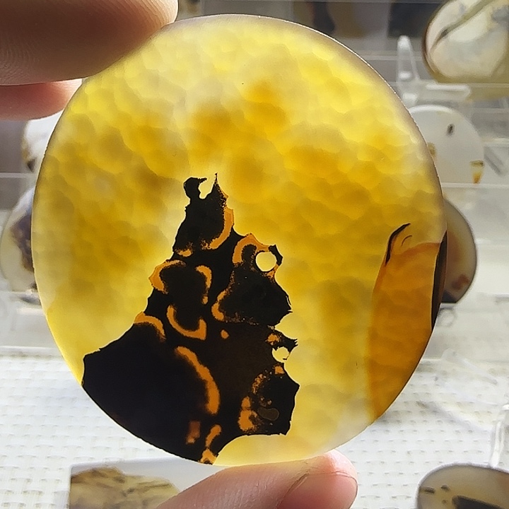 玛瑙/玉髓未镶嵌珠宝奇石