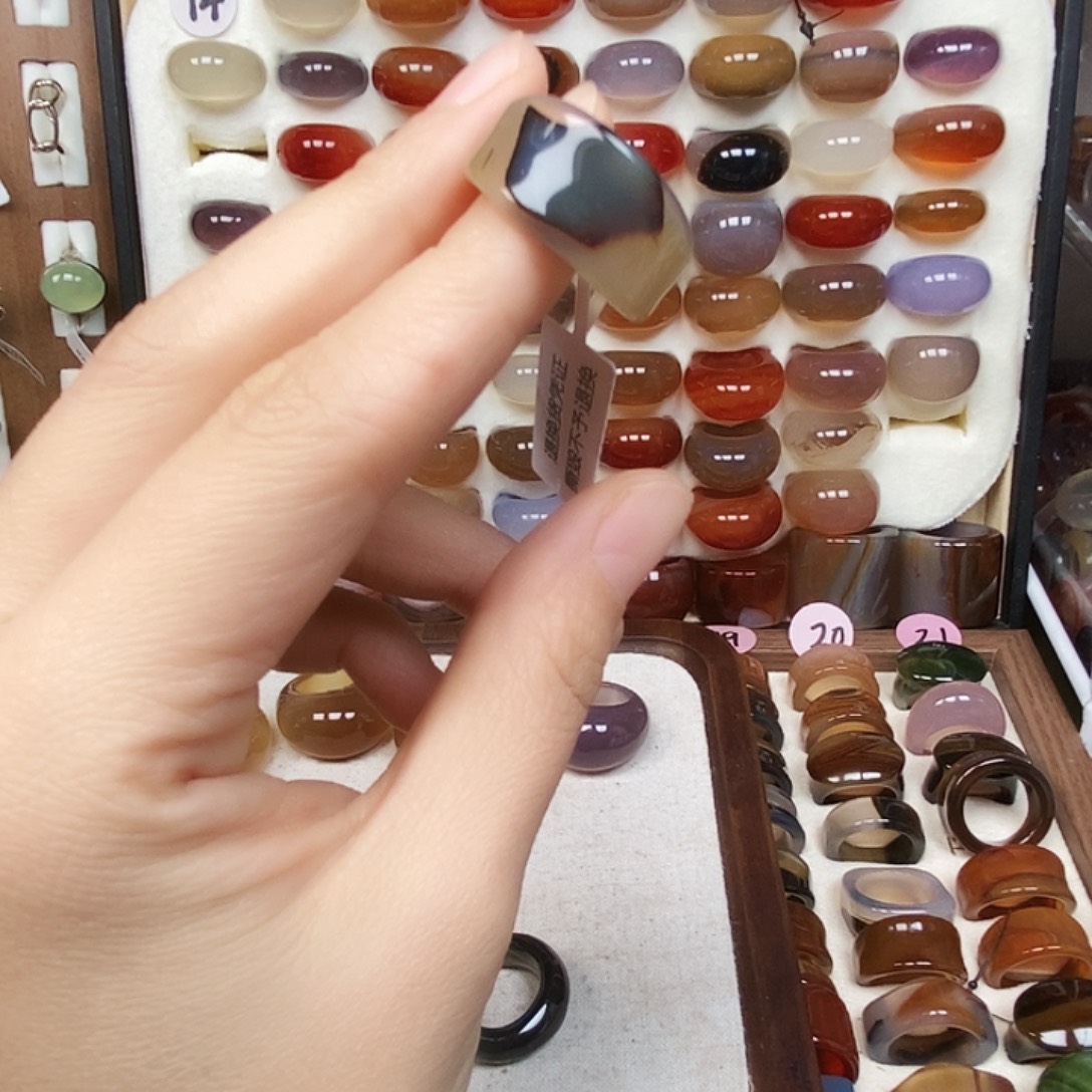 布****玛瑙/玉髓未镶嵌戒指