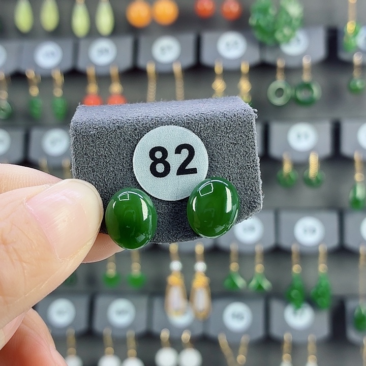 和田玉18K金镶嵌耳饰