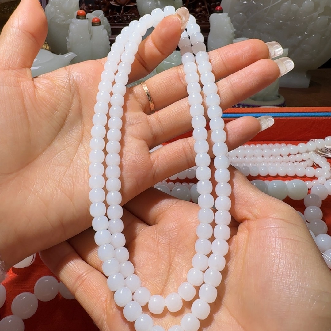 和田玉未镶嵌把件