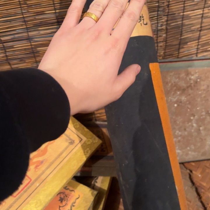 瓷片哈哈哈哈哈斤斤计较