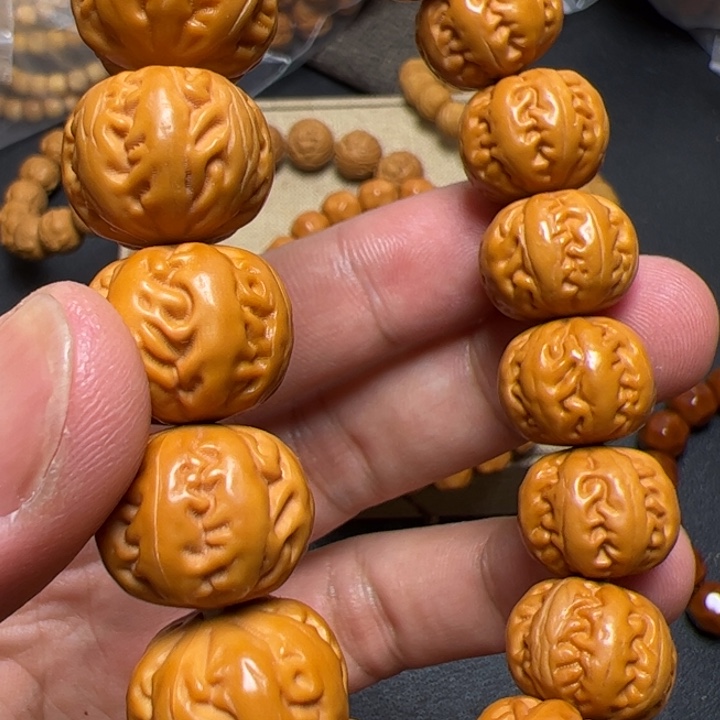 猴头核桃手串看看咯