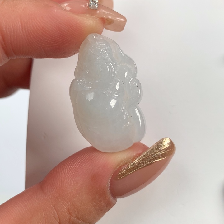 翡翠颈饰未镶嵌武财神