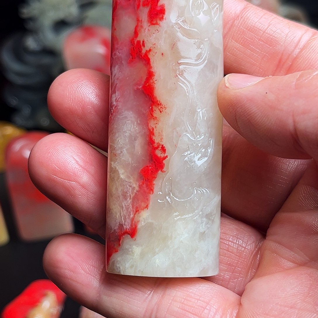 巴林石印石喵***谔巴林精品荔枝冻鸡血石章