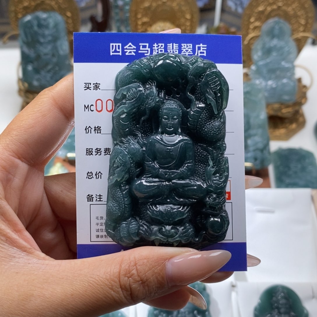 翡翠颈饰未镶嵌竞***手