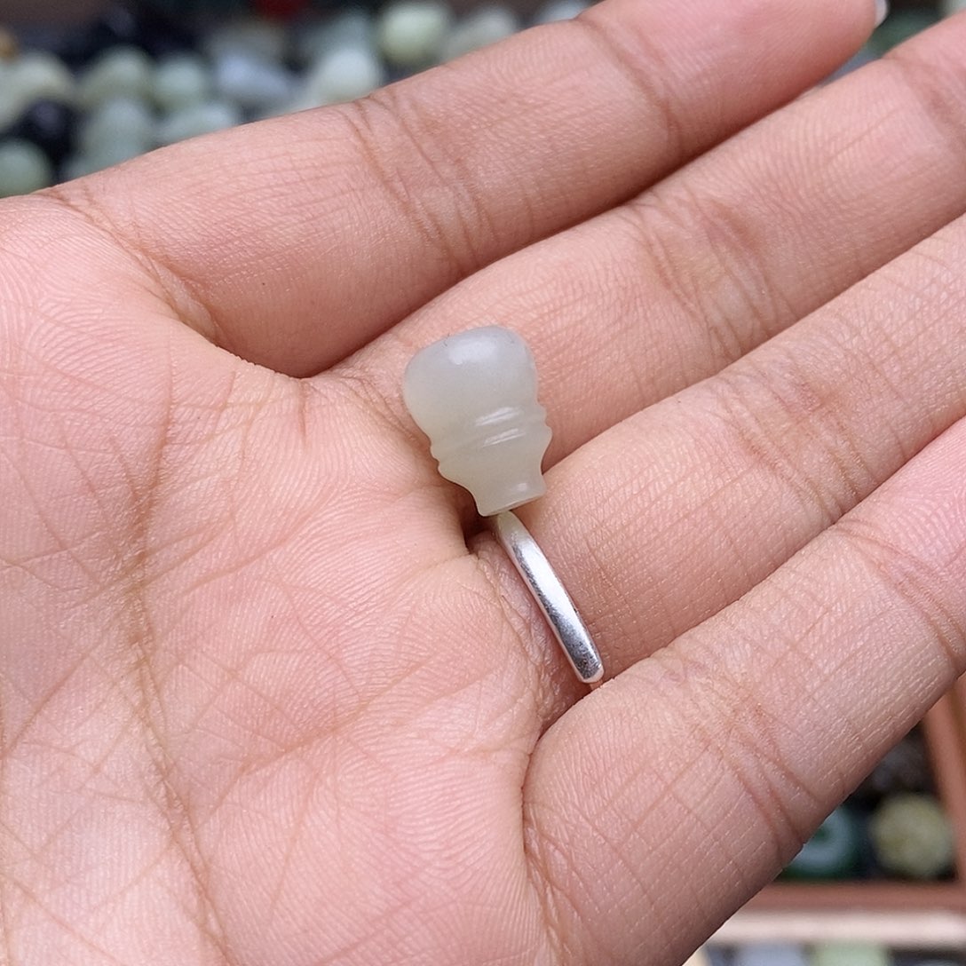 和田玉未镶嵌珠宝半成品