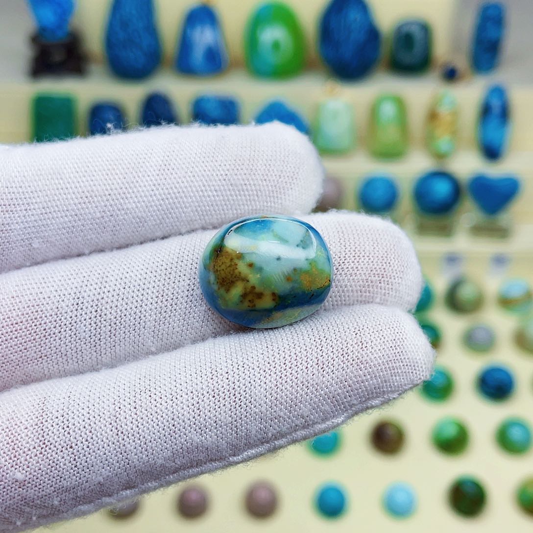 绿松石绿松石未镶嵌