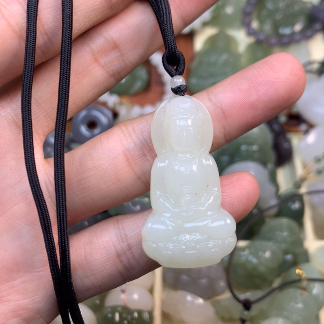 【闪购商品】颈饰未镶嵌和田玉