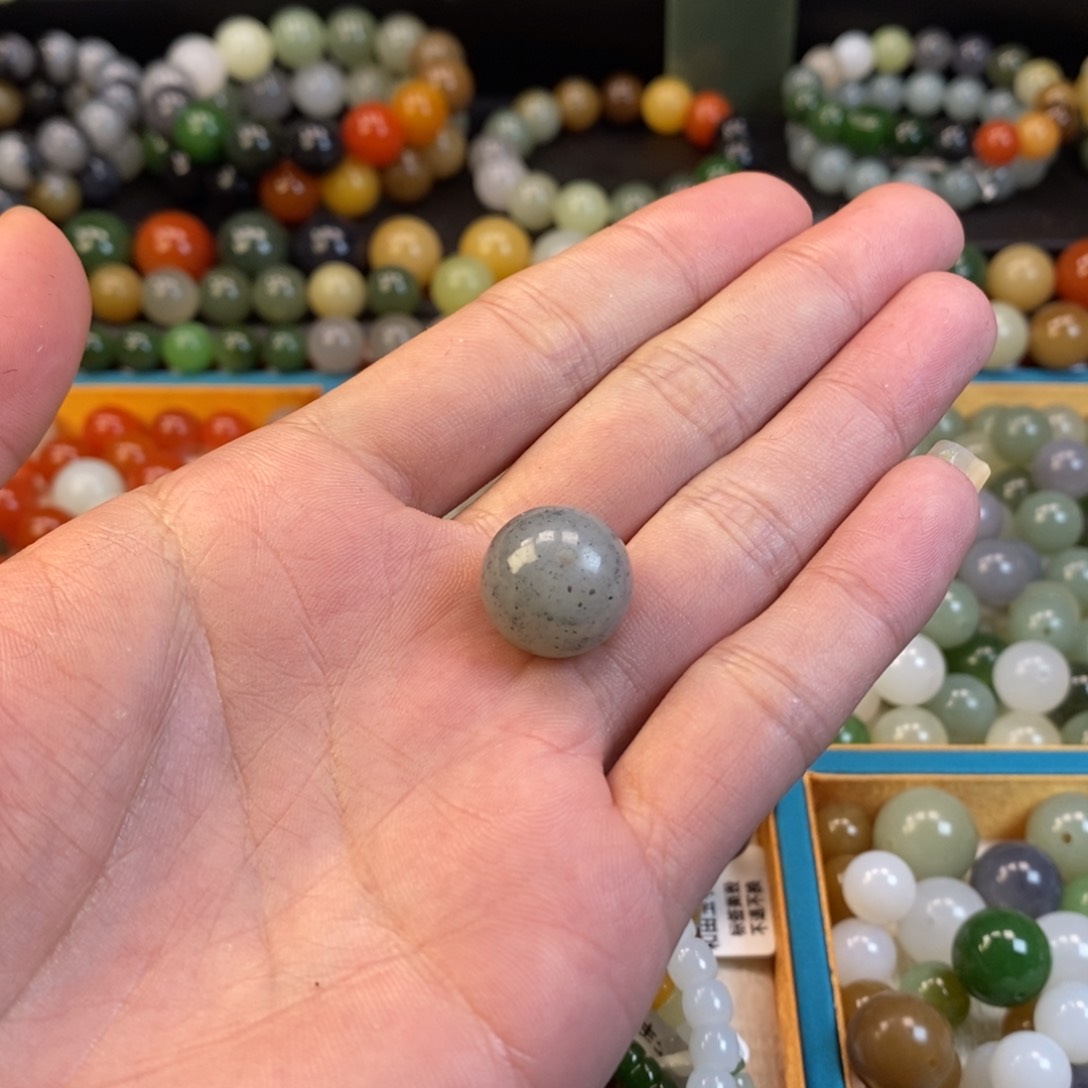 和田玉手串未镶嵌卡16点墨青花单珠