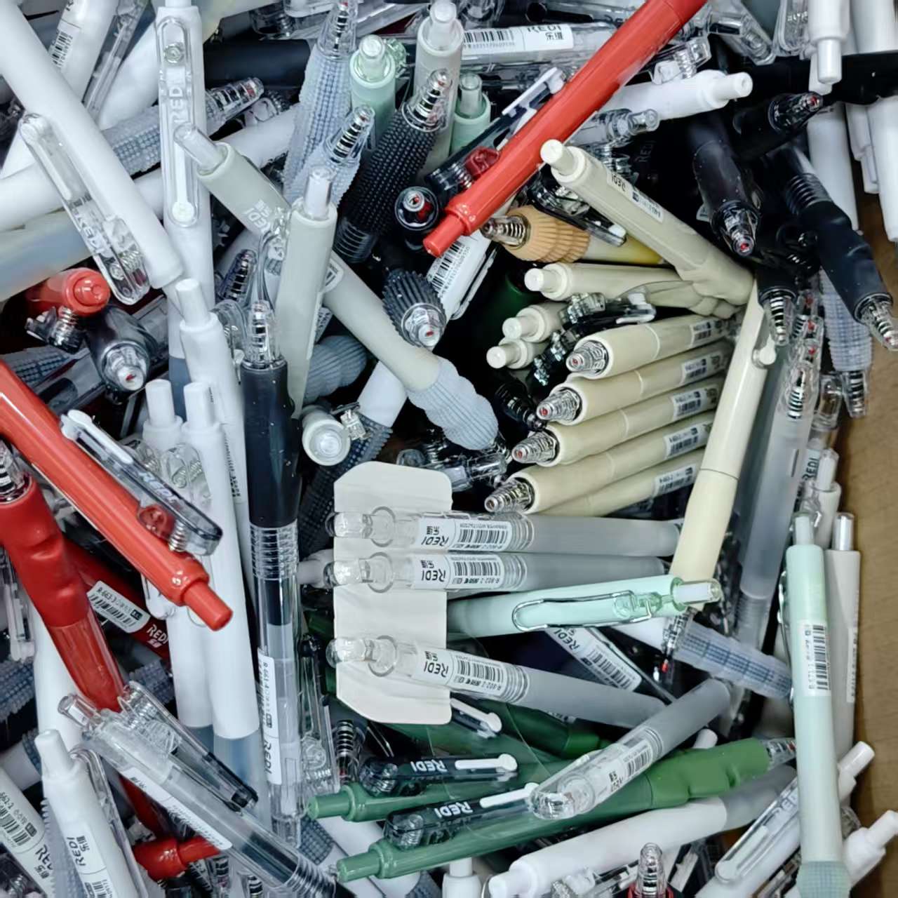 【发2支-黑色】【乐维孤品捡漏清仓不挑笔杆黑色0.5mm】