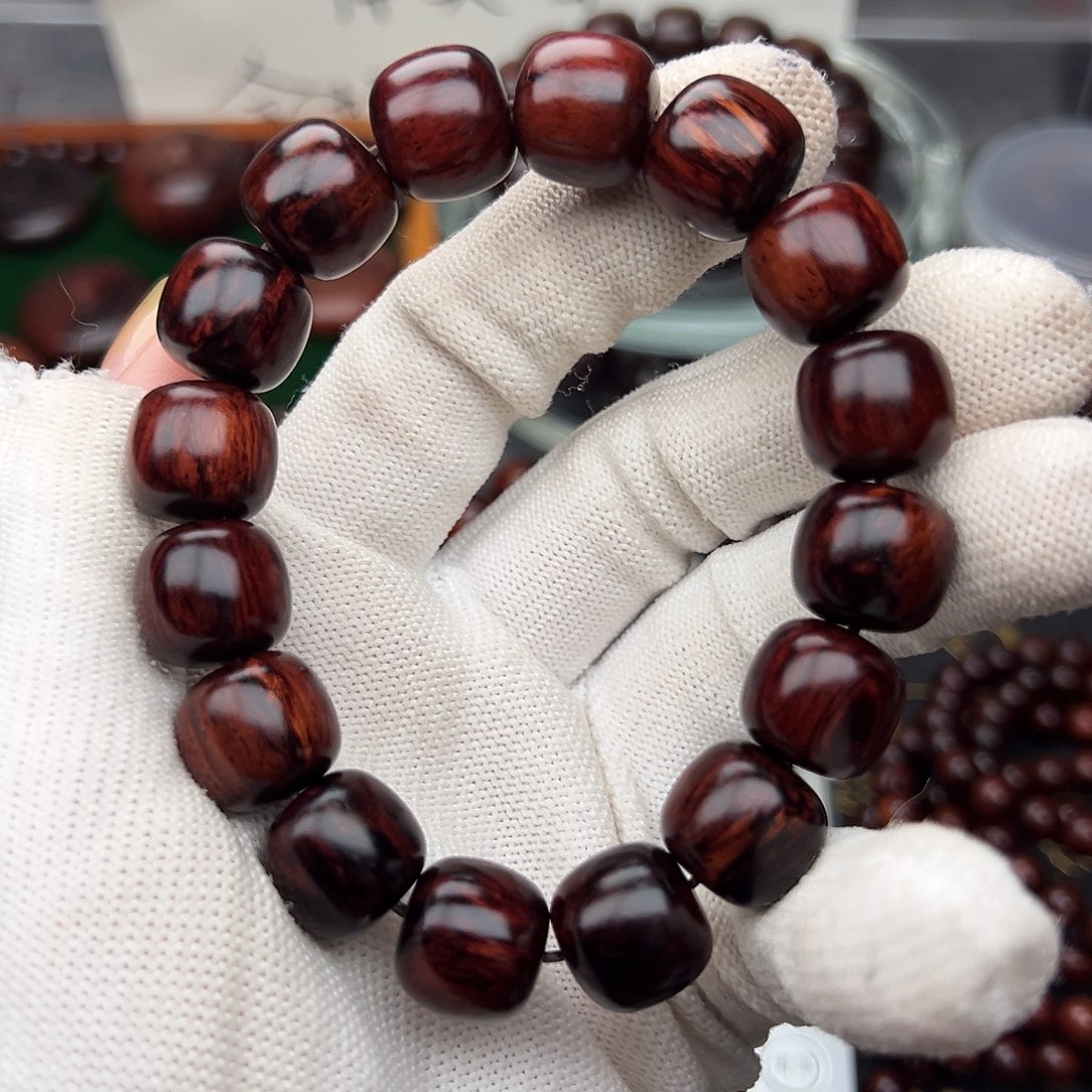 木1314海南红降黑金满纹高货微瑕