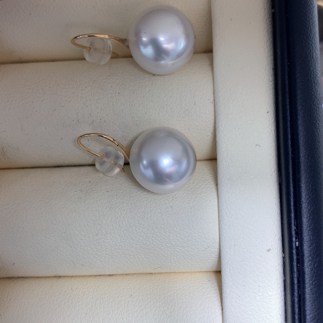 海水珍珠耳饰18K金镶嵌