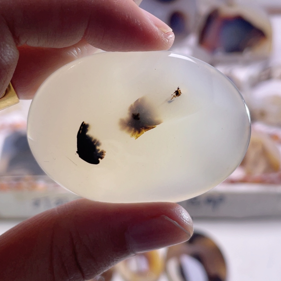 玛瑙/玉髓未镶嵌珠宝奇石