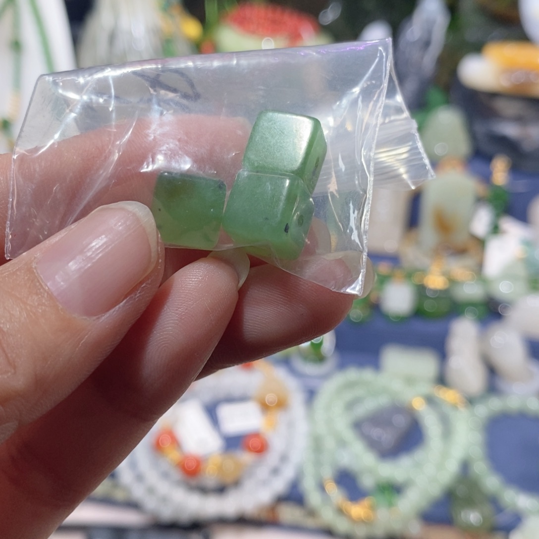 浅***薇定制和田玉22222322333