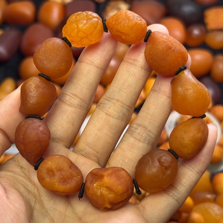 琥珀颈饰未镶嵌天然蜜蜡