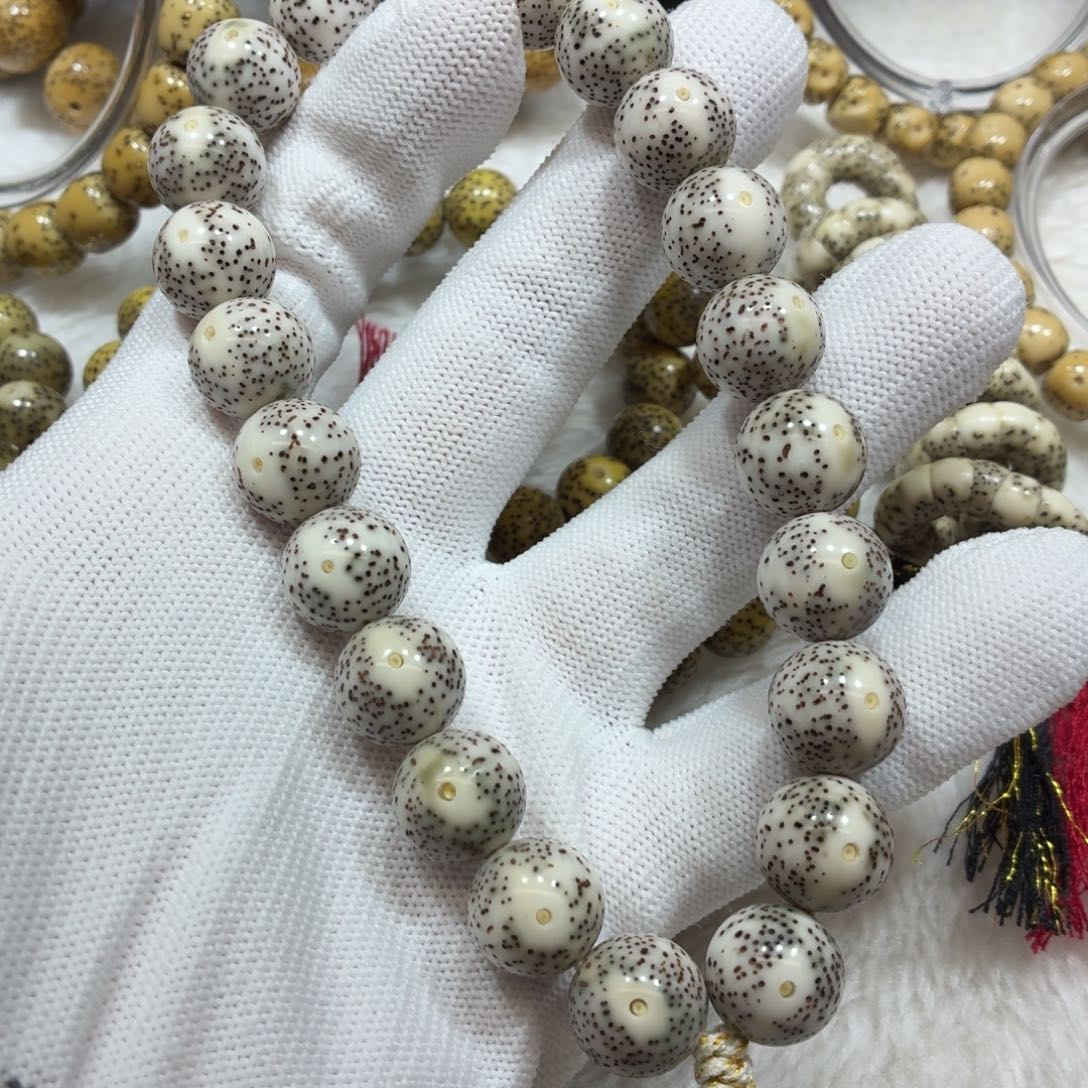 沧***水星月菩提手串瓷白13圆