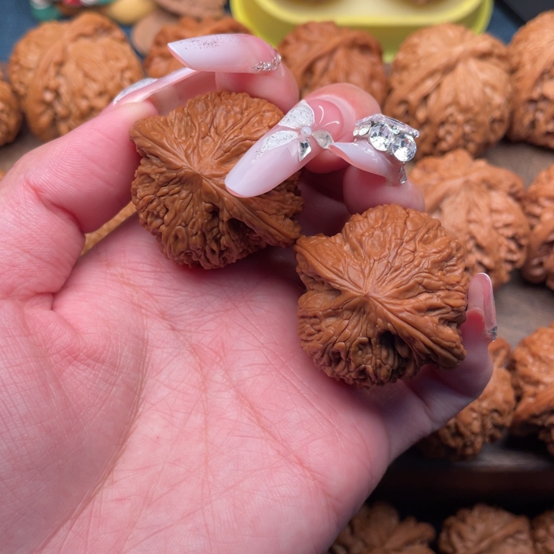 把件文玩核桃全品粗棱，山地磨39