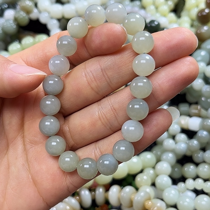 三***屠和田玉未镶嵌手链