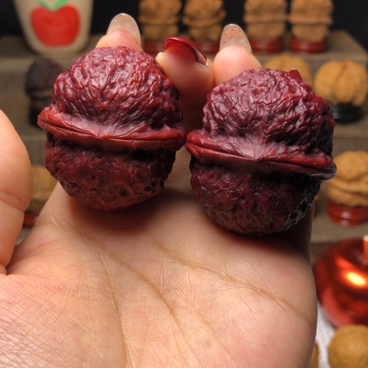 文玩核桃把件68凤团绣球