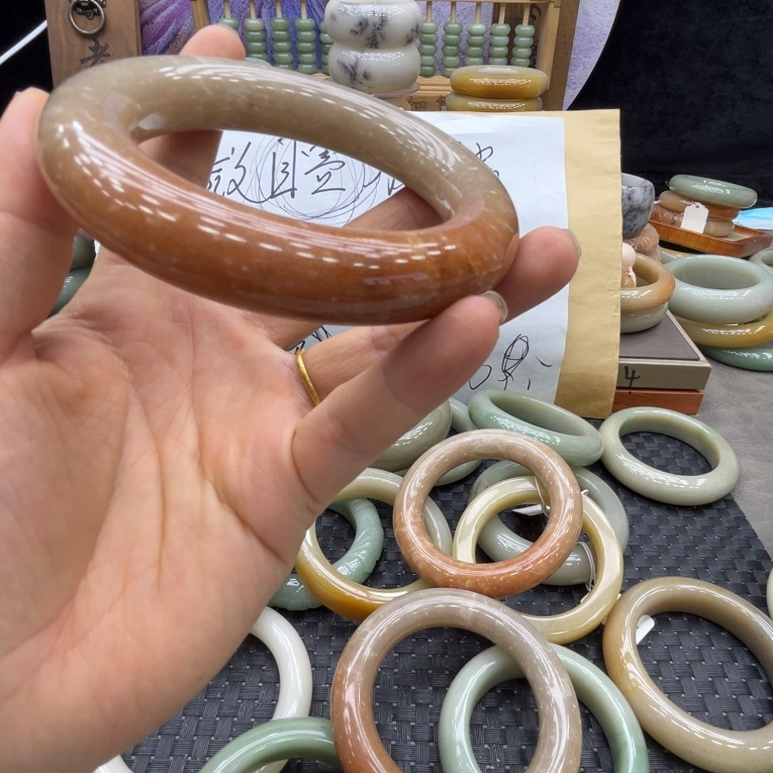 十***·石英质玉未镶嵌手镯