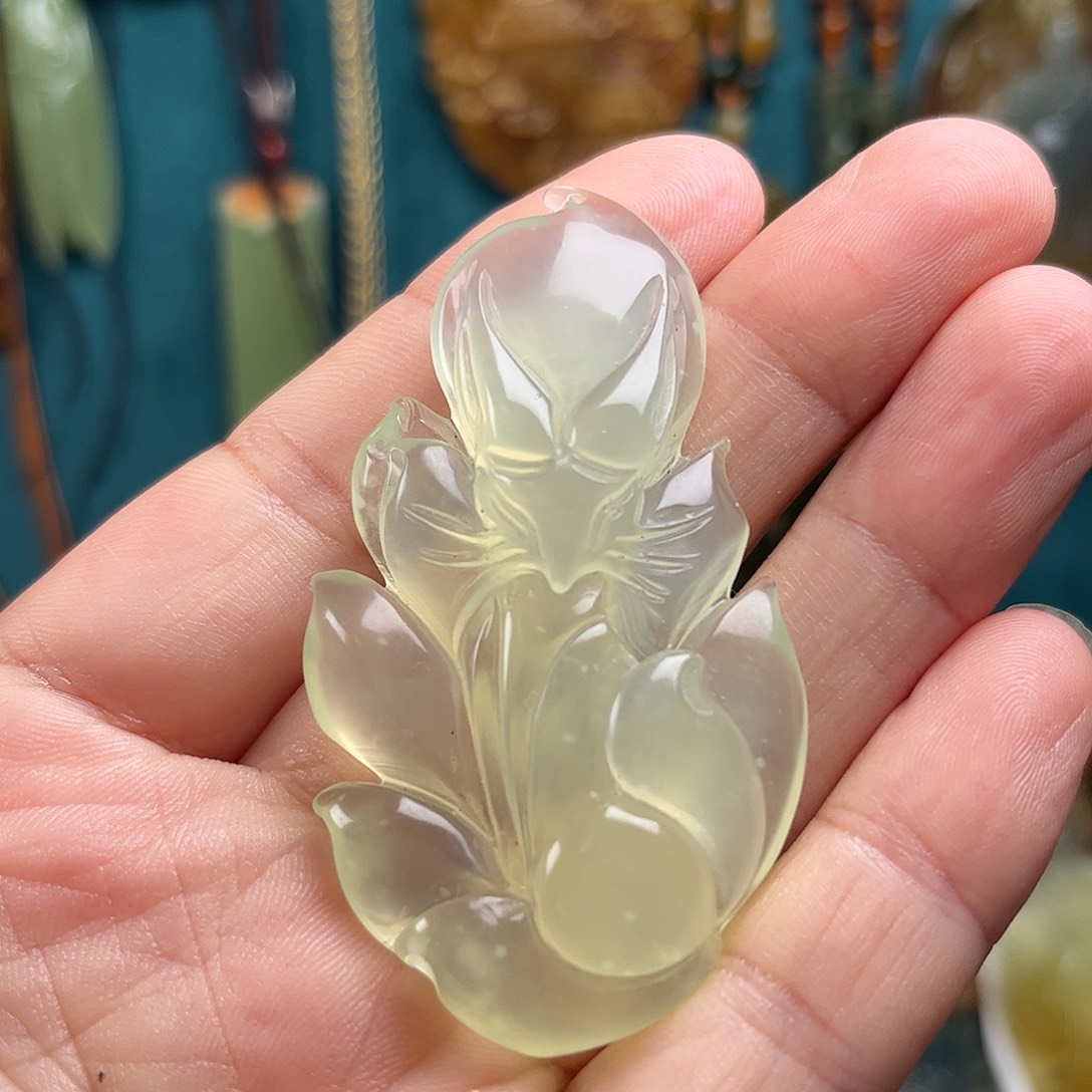 未镶嵌蛇纹石玉颈饰