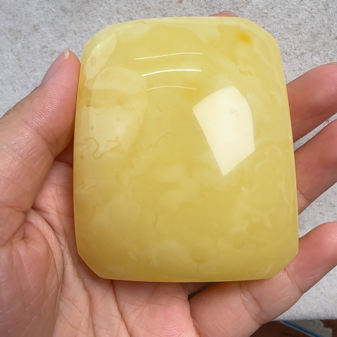 蜜蜡未镶嵌珠宝奇石