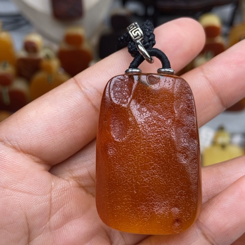 【闪购商品】琥珀颈饰未镶嵌
