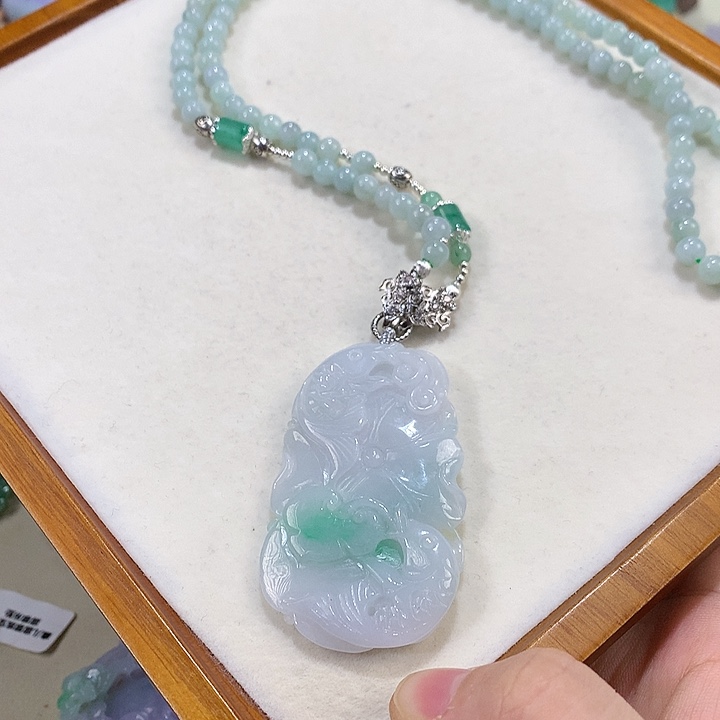 翡翠未镶嵌颈饰翡翠吊坠