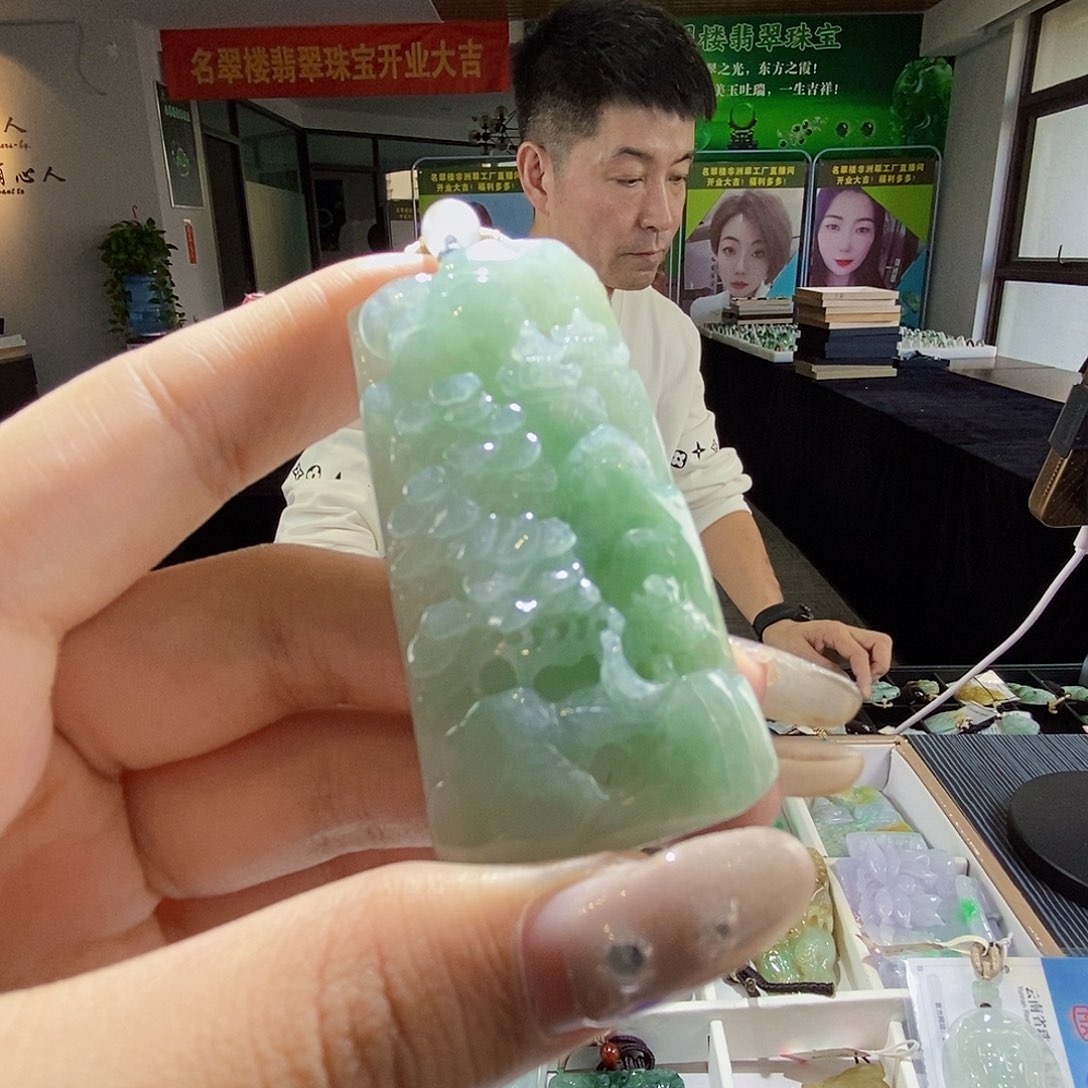 颈饰未镶嵌翡翠翡翠