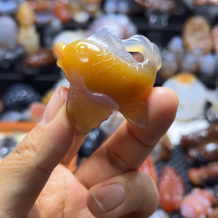 玛瑙/玉髓未镶嵌吊坠(赠链)