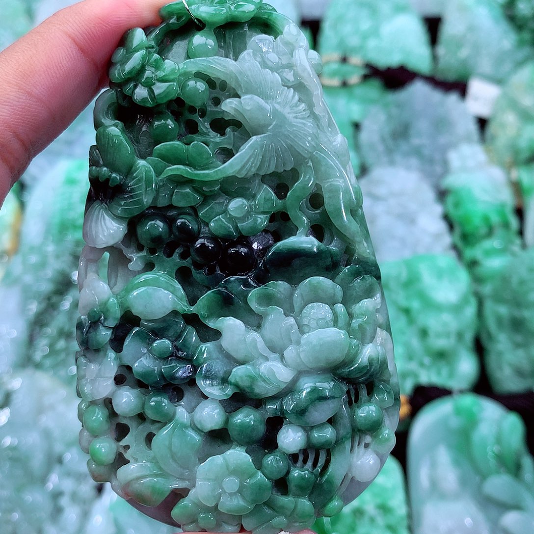 翡翠未镶嵌吊坠(不含链)