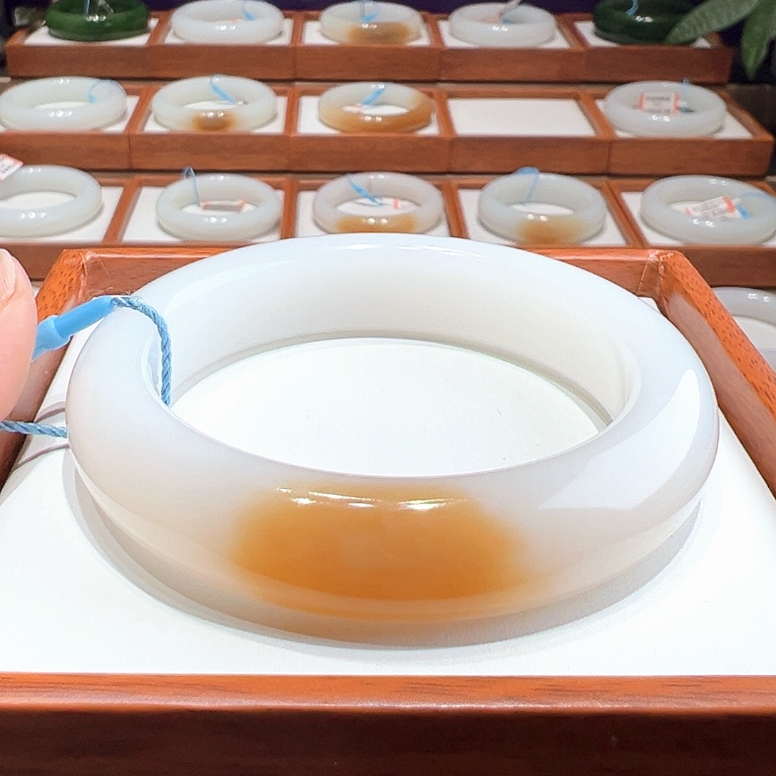 和田玉手镯55 56未镶嵌