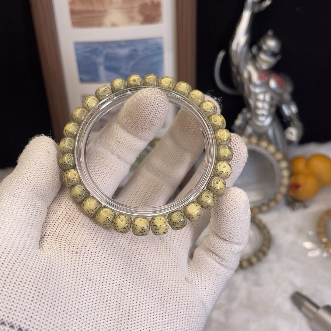 星月菩提手串910 号.  星月菩提.  一物一图.  