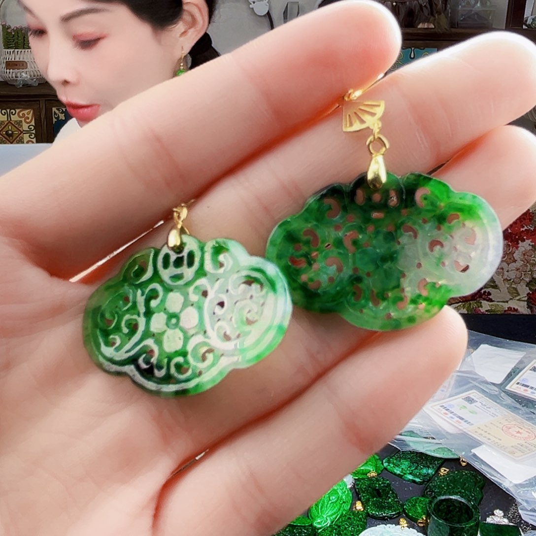 颈饰银S925镶嵌翡翠多样性