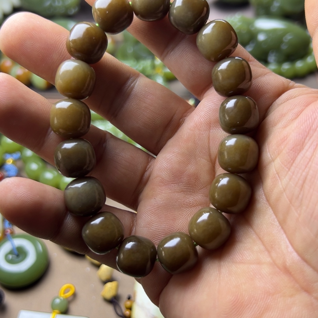 岫岩河磨玉（透闪石质玉）未镶嵌挂件