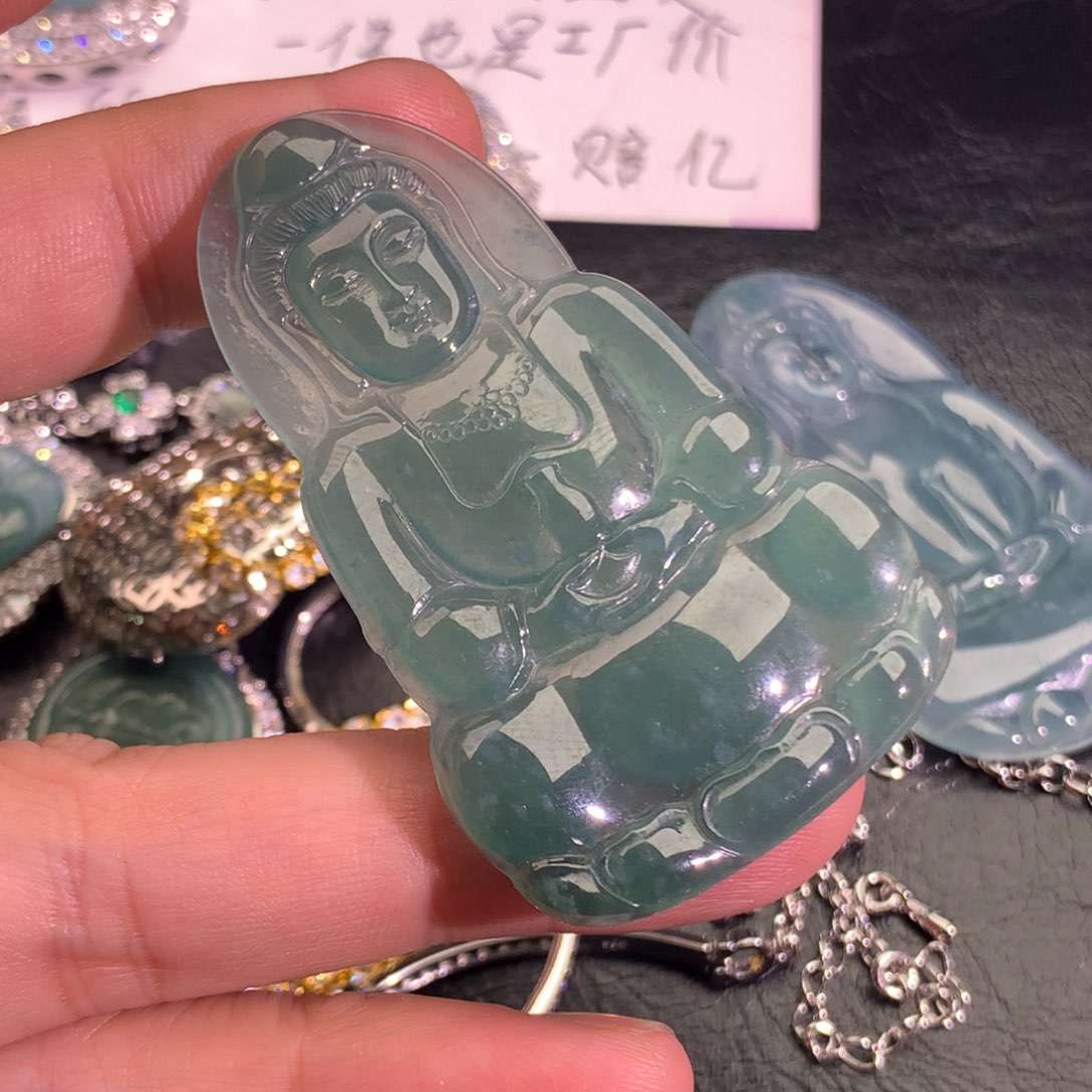 翡翠颈饰未镶嵌观音