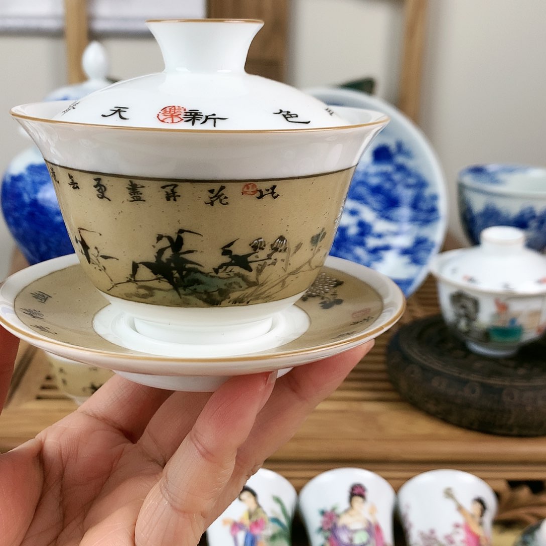 粉彩墨色手工盖碗