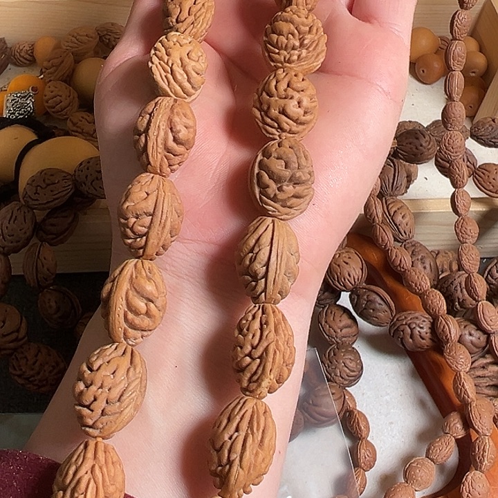 厚***福桃核手串正宗桃枭手持