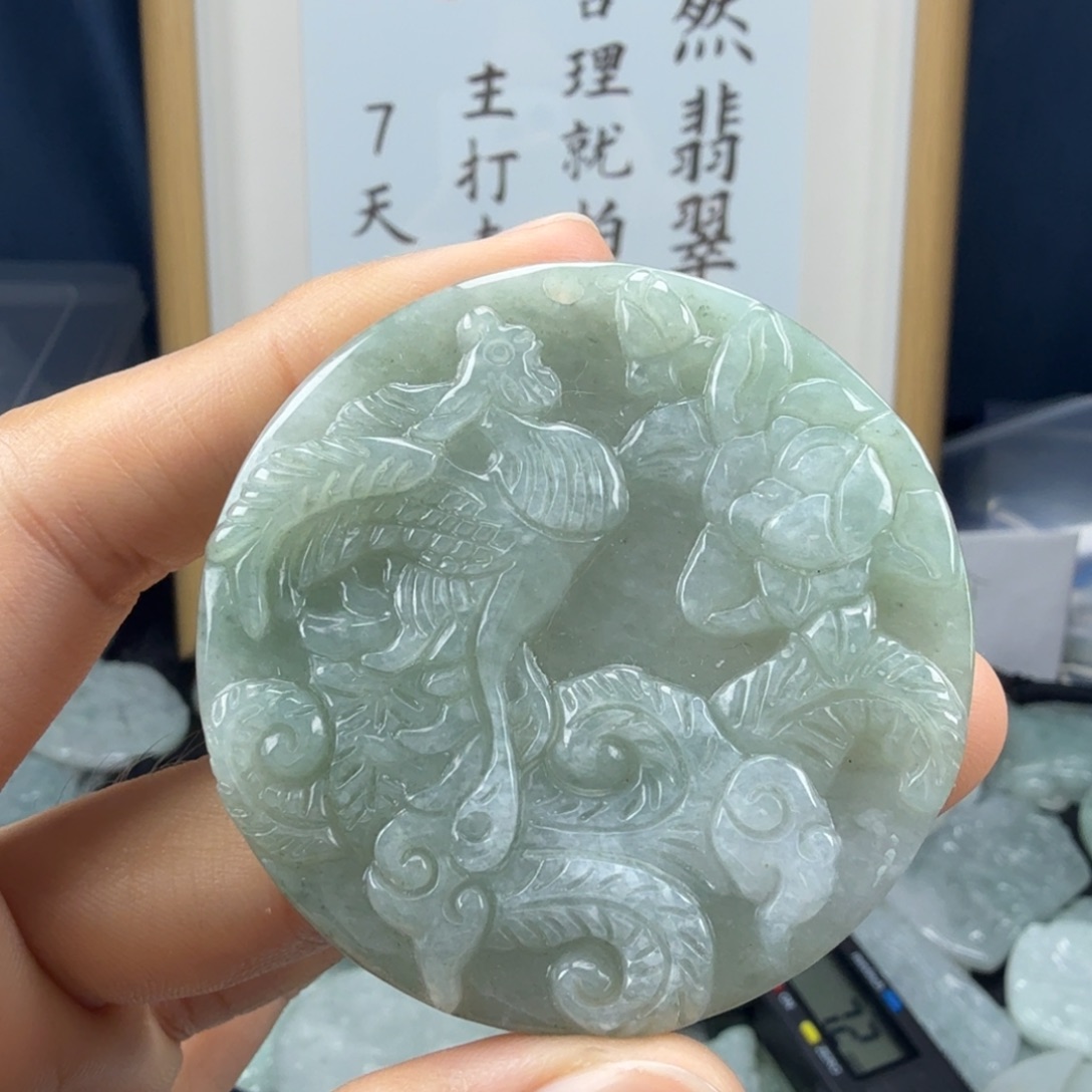 翡翠未镶嵌颈饰翡翠