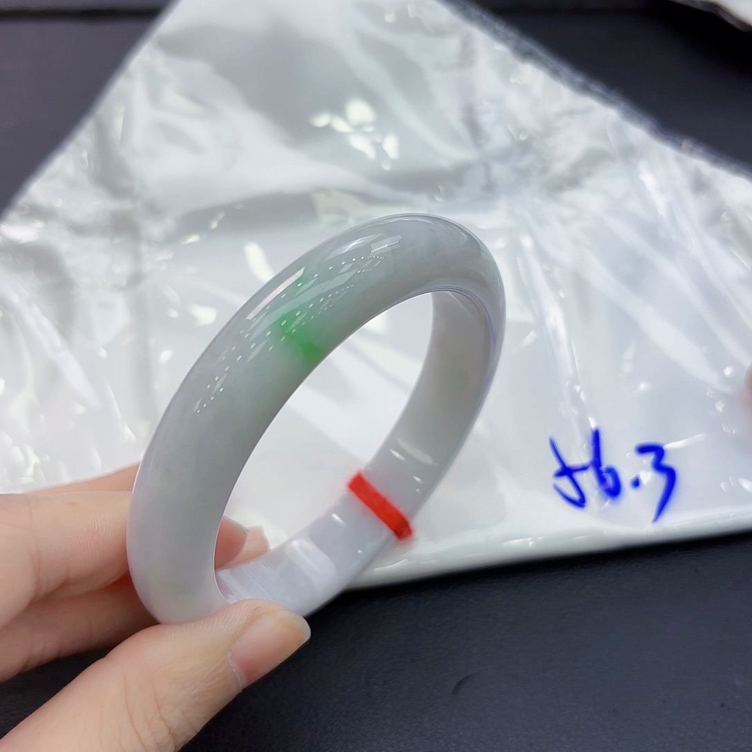 翡翠手镯未镶嵌手镯