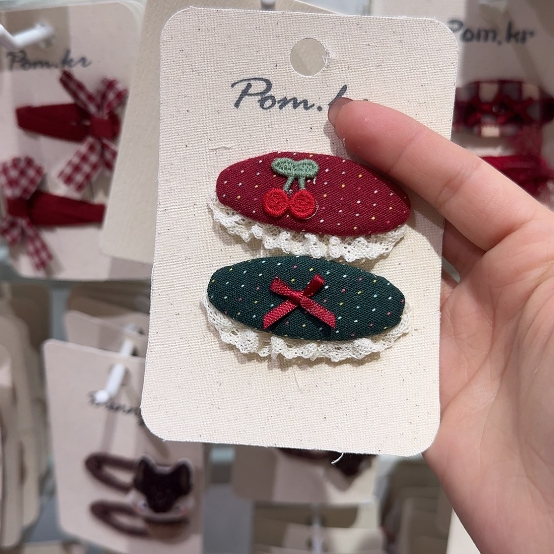 布艺非金属红绿点点