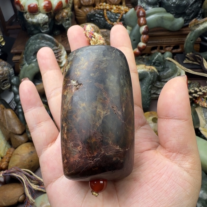 透闪石质玉未镶嵌珠宝奇石