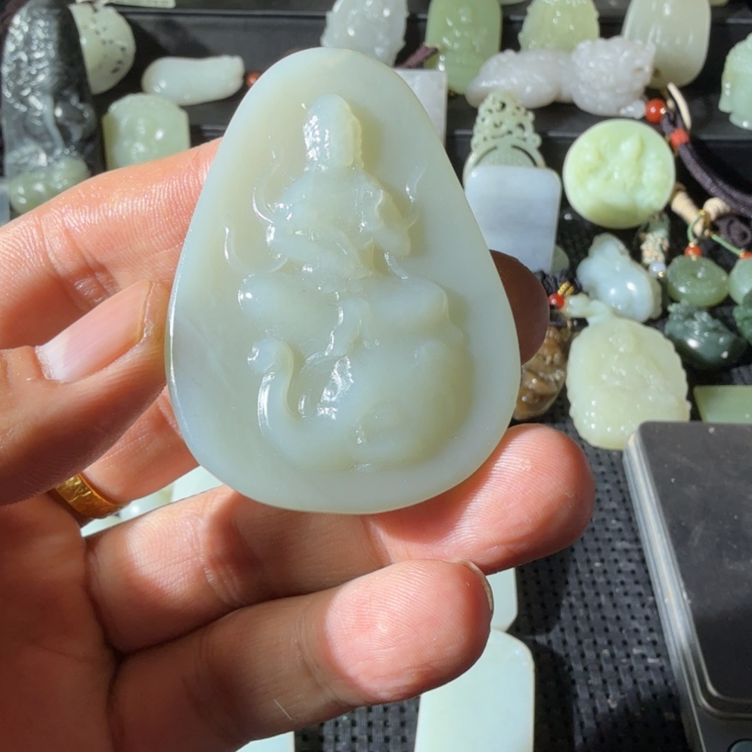 和田玉未镶嵌颈饰