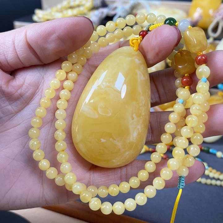 琥珀裸石未镶嵌水滴