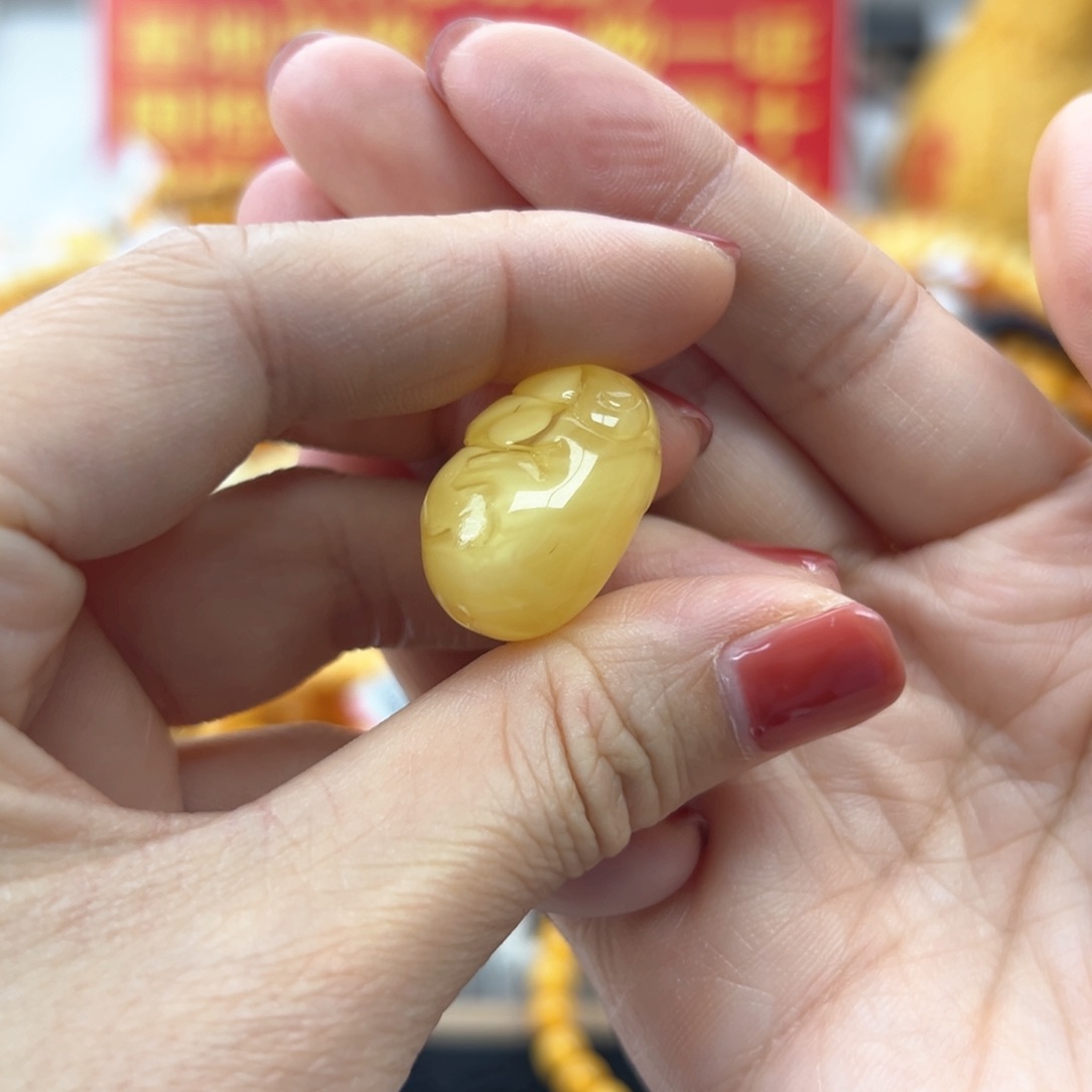 琥珀珠宝奇石未镶嵌